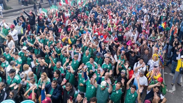 Video: así fue "La Ola más grande del mundo" en Paseo de la Reforma