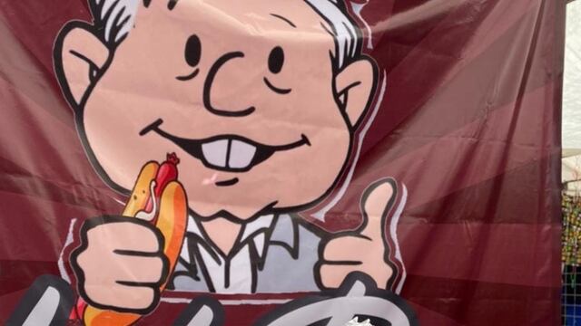 Hot Dogs con nombres de la 4T