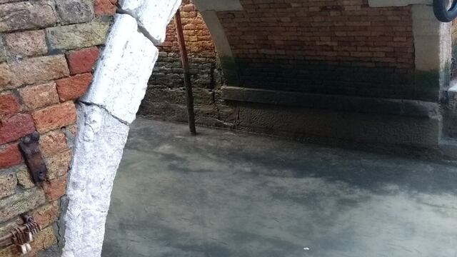 Los caneles de Venecia lucen transparentes