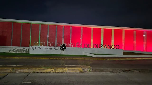 Dos detenidos por dejar corona fúnebre en colegio de Culiacán