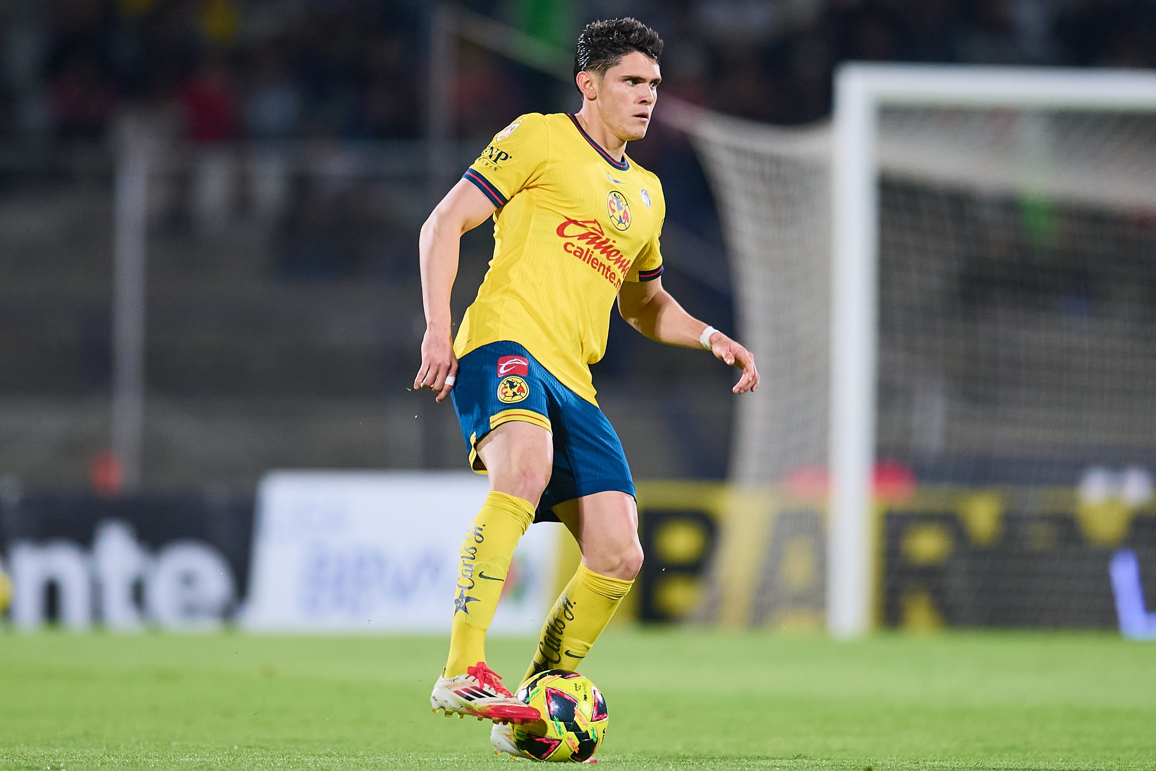 Israel Reyes, defensa de Club América y Selección Mexicana