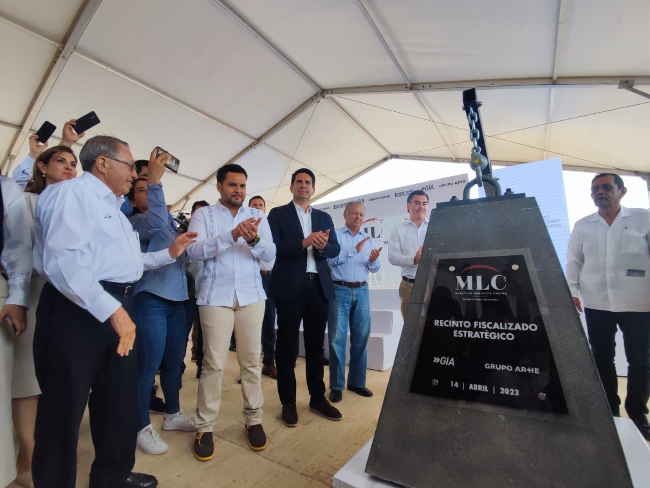 Grupo ARHE coloca la primera piedra de un Recinto Fiscalizado Estratégico en el parque industrial MLC