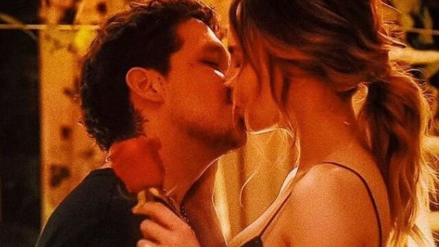 Belinda y Christian Nodal. Anillo de compromiso