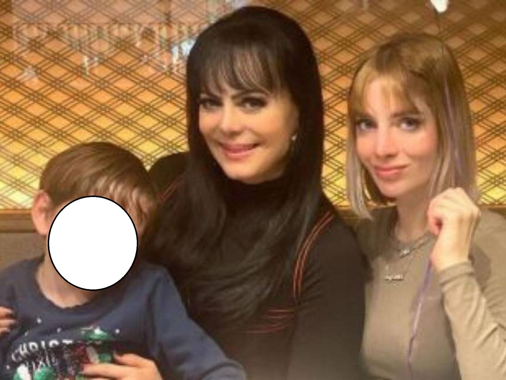 José Julián, Maribel Guardia y Imelda Garza-Tuñón.