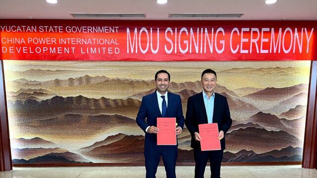 Mauricio Vila firma acuerdo con China Power International Development Limited