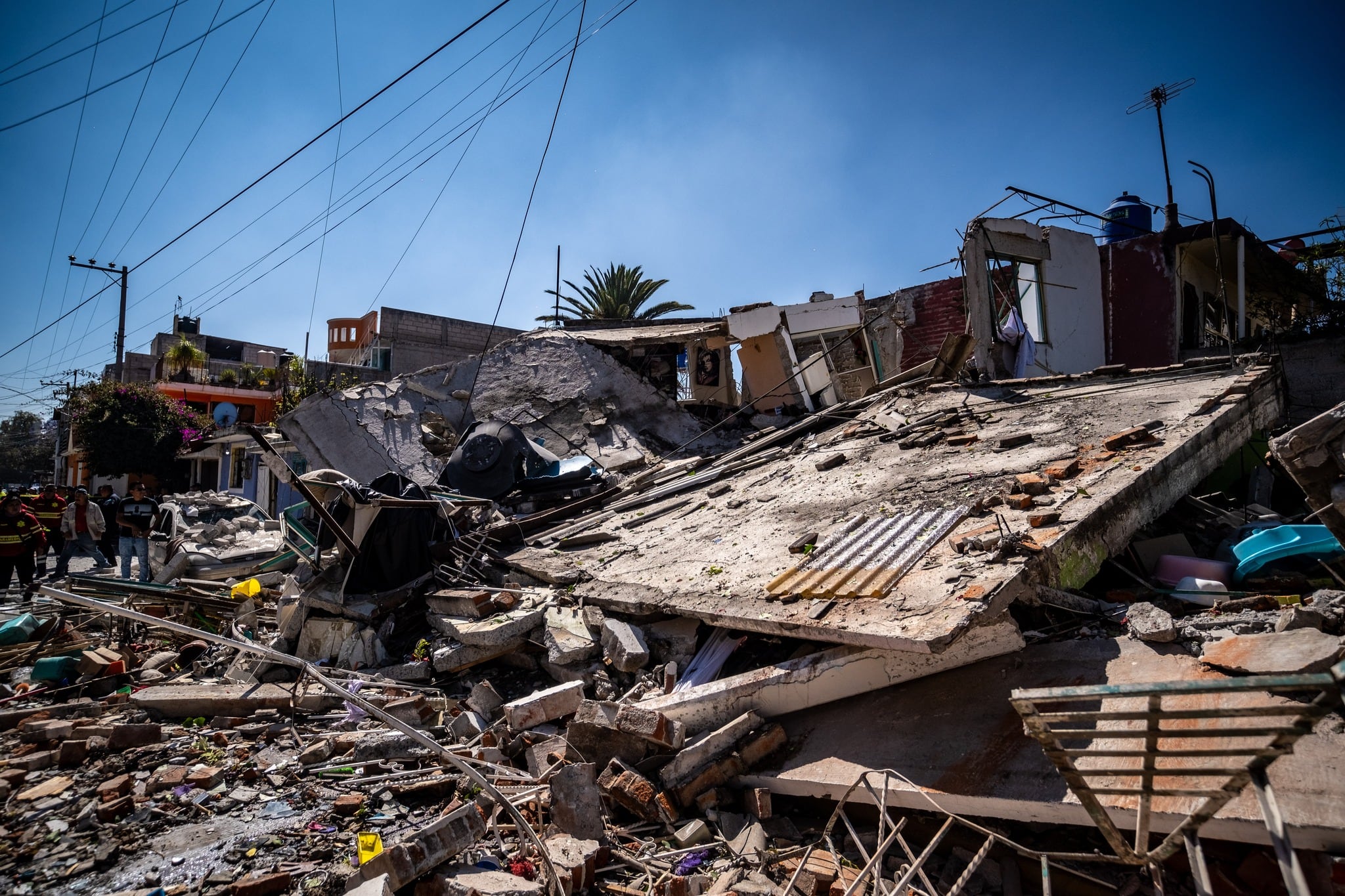 Explosión por gas en Coacalco deja al menos 100 viviendas afectadas