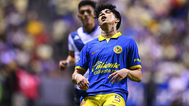 Kevin Álvarez con el América