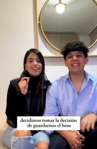 Novios quieren guardar su primer beso para el día de la boda