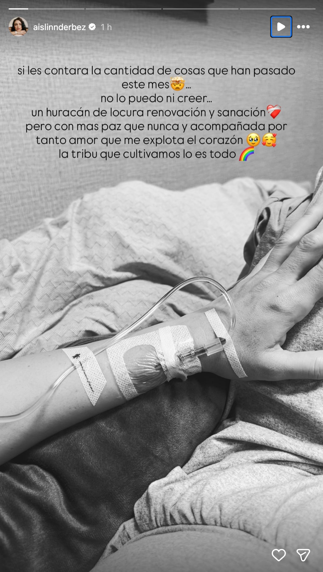 Aislinn Derbez comparte una foto desde el hospital