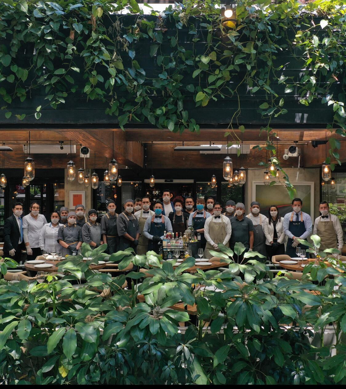 Restaurantes se mantienen en pie durante emergencia sanitaria