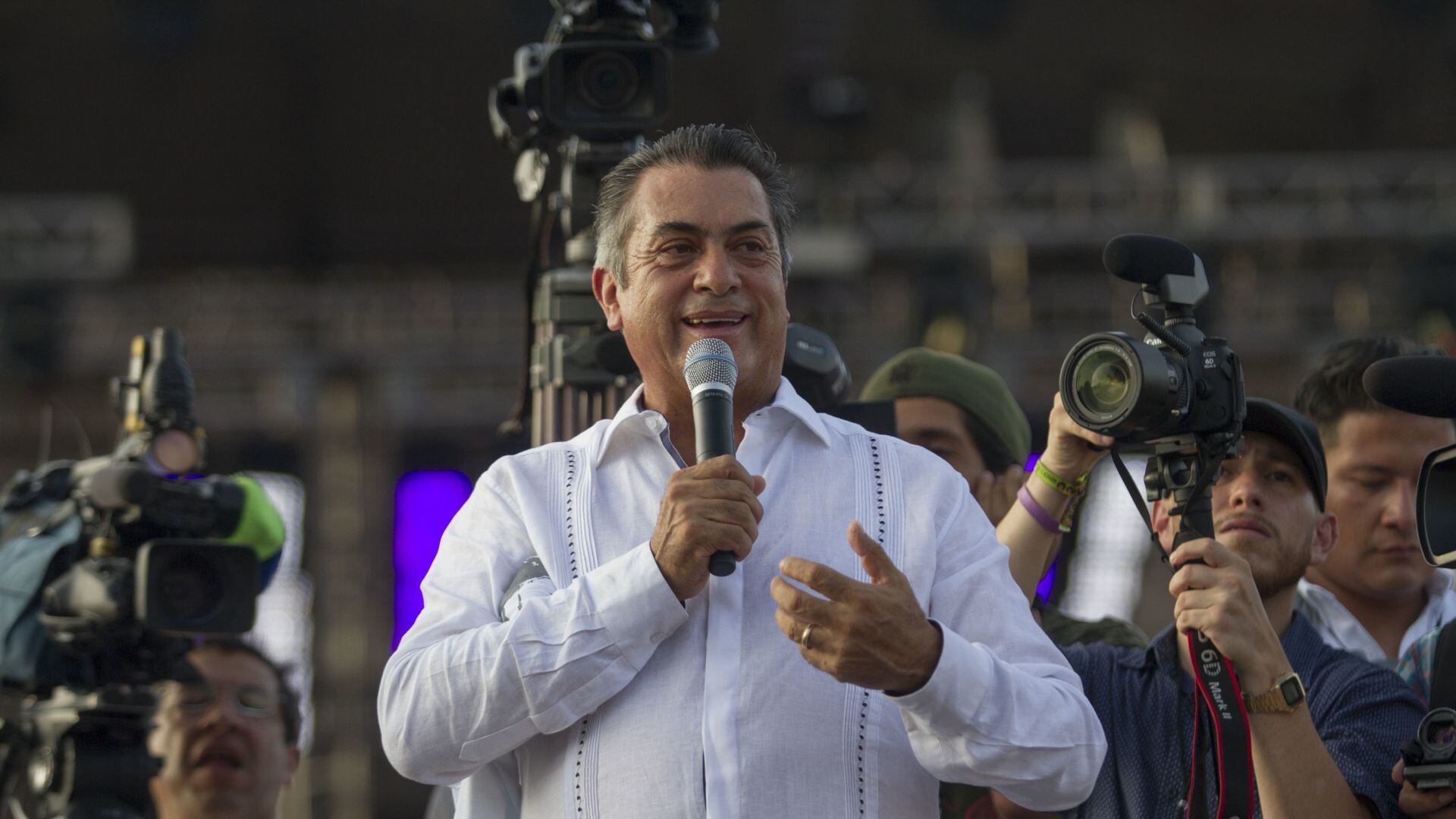 Jaime Rodríguez Calderón, “el Bronco”, libra la prisión preventiva pero sigue hospitalizado