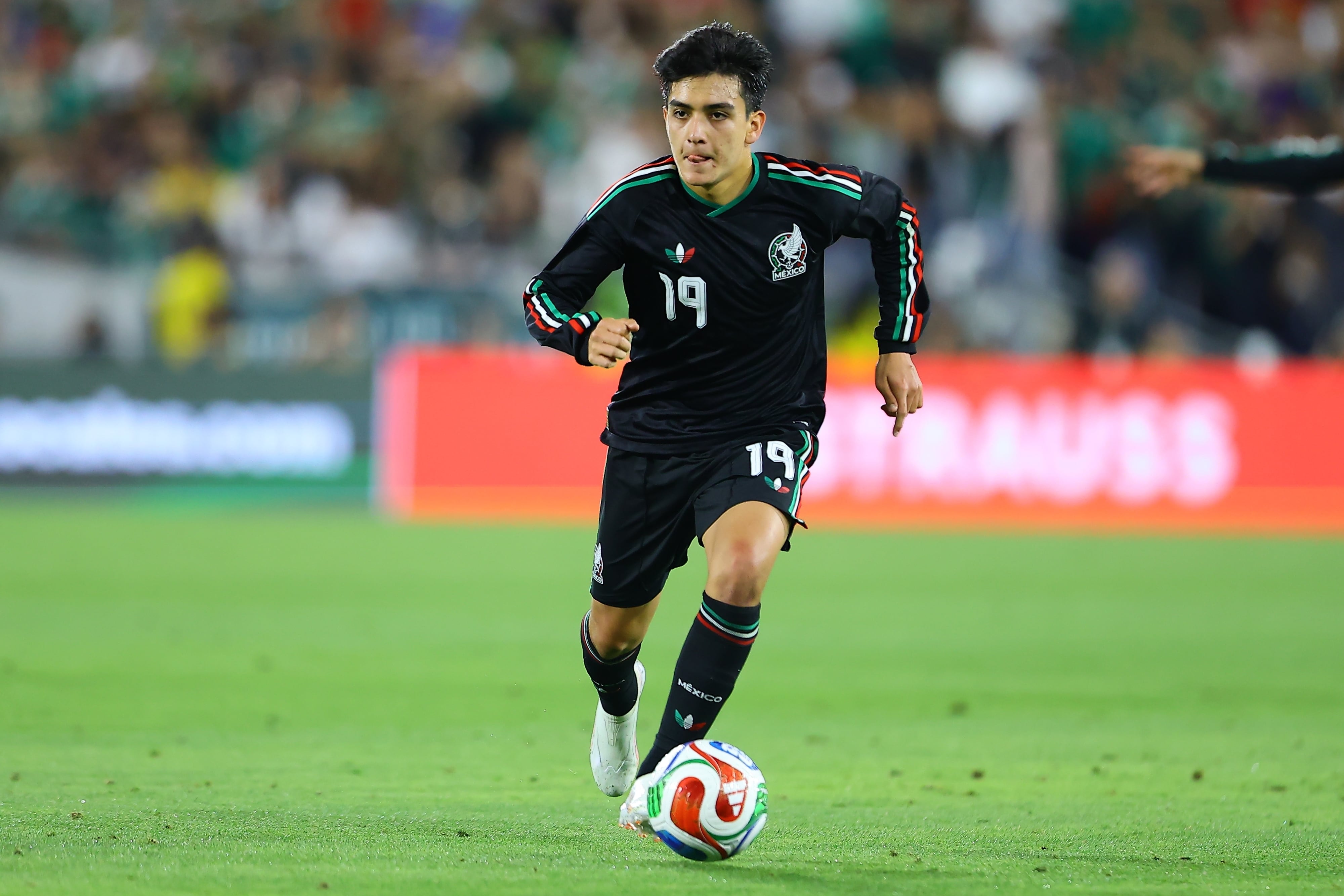 El récord que Gilberto Mora ya rompió antes de debutar en el Mundial.
