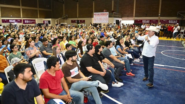Alfonso Durazo supervisó los centros de salud de Carbó y Benjamín Hill
