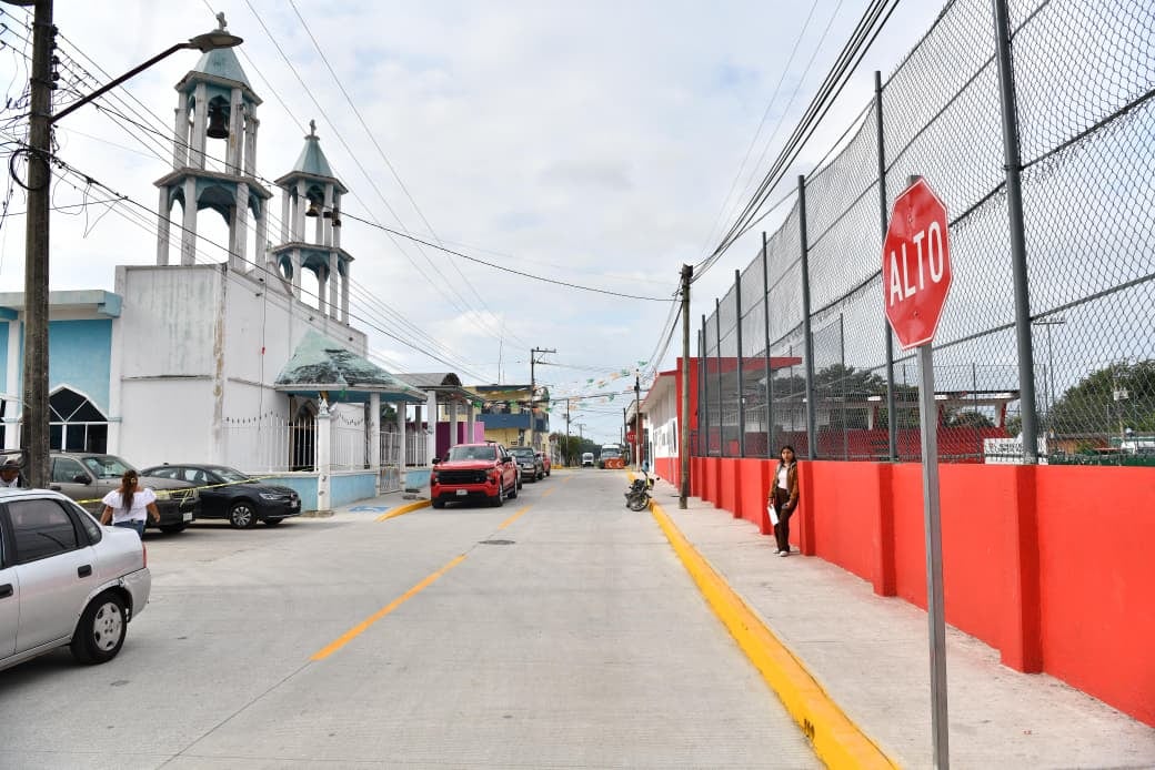 Javier May entrega calles pavimentadas y obras integrales en Villa Chablé.