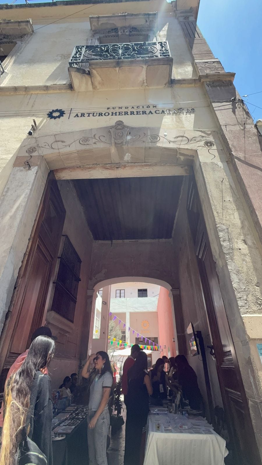 Conflicto en Hidalgo: Gobierno busca retirar inmueble a Fundación Arturo Herrera Cabañas.