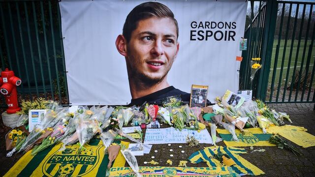 Una ofrenda a Sala en Nantes