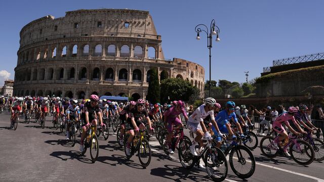 Giro de Italia 2025 llega a su fin con Simon Yates como campeón; Isaac del Toro gana la Maglia Blanca
