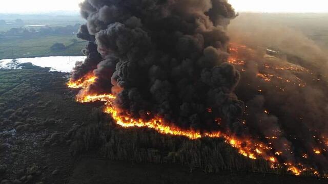 Explosión en ducto de Pemex de Huimanguillo