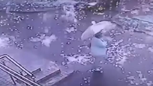 'Lluvia de chispas' en San Petersburgo, Rusia.