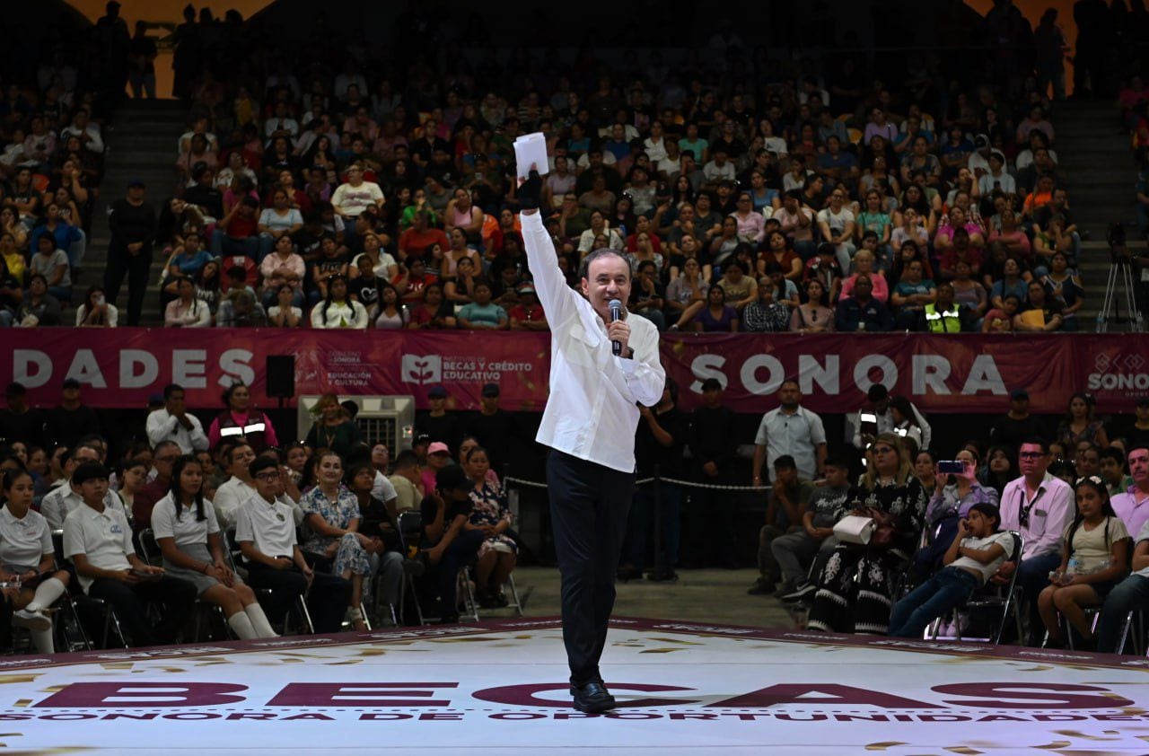 Más de medio millón de estudiantes sonorenses han recibido apoyos económicos en 2025