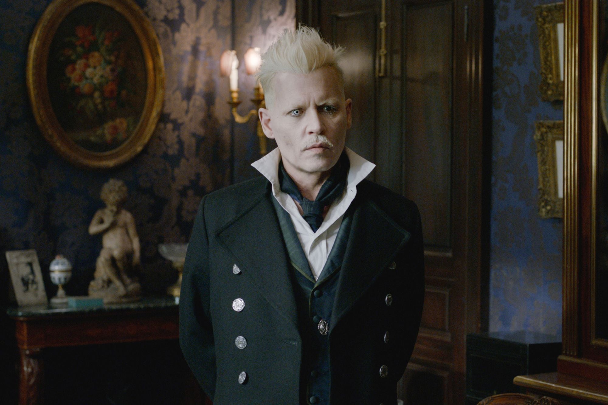 Johnny Depp como Gellert Grindelwald en 'Animales Fantásticos'