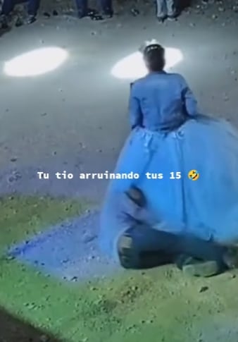 Borracho arruinando baile de quinceañera