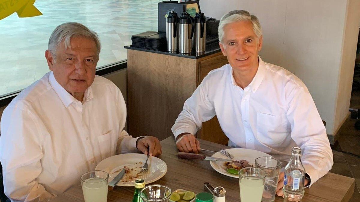 AMLO y Alfredo del Mazo comparten comida