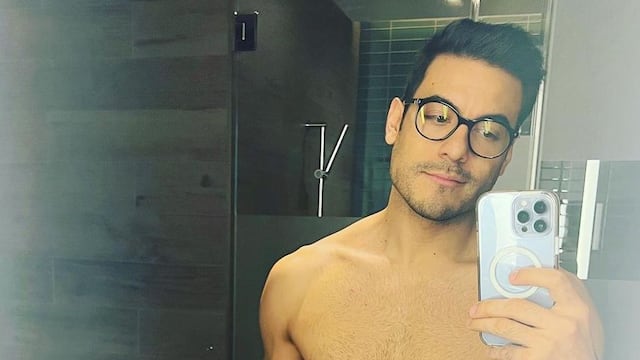 Carlos Rivera descamisado