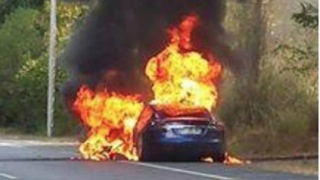 incendio del Tesla Model