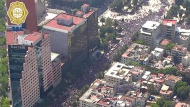 La marcha feminista partió del Monumento a la Revolución al Zócalo del Centro Histórico.