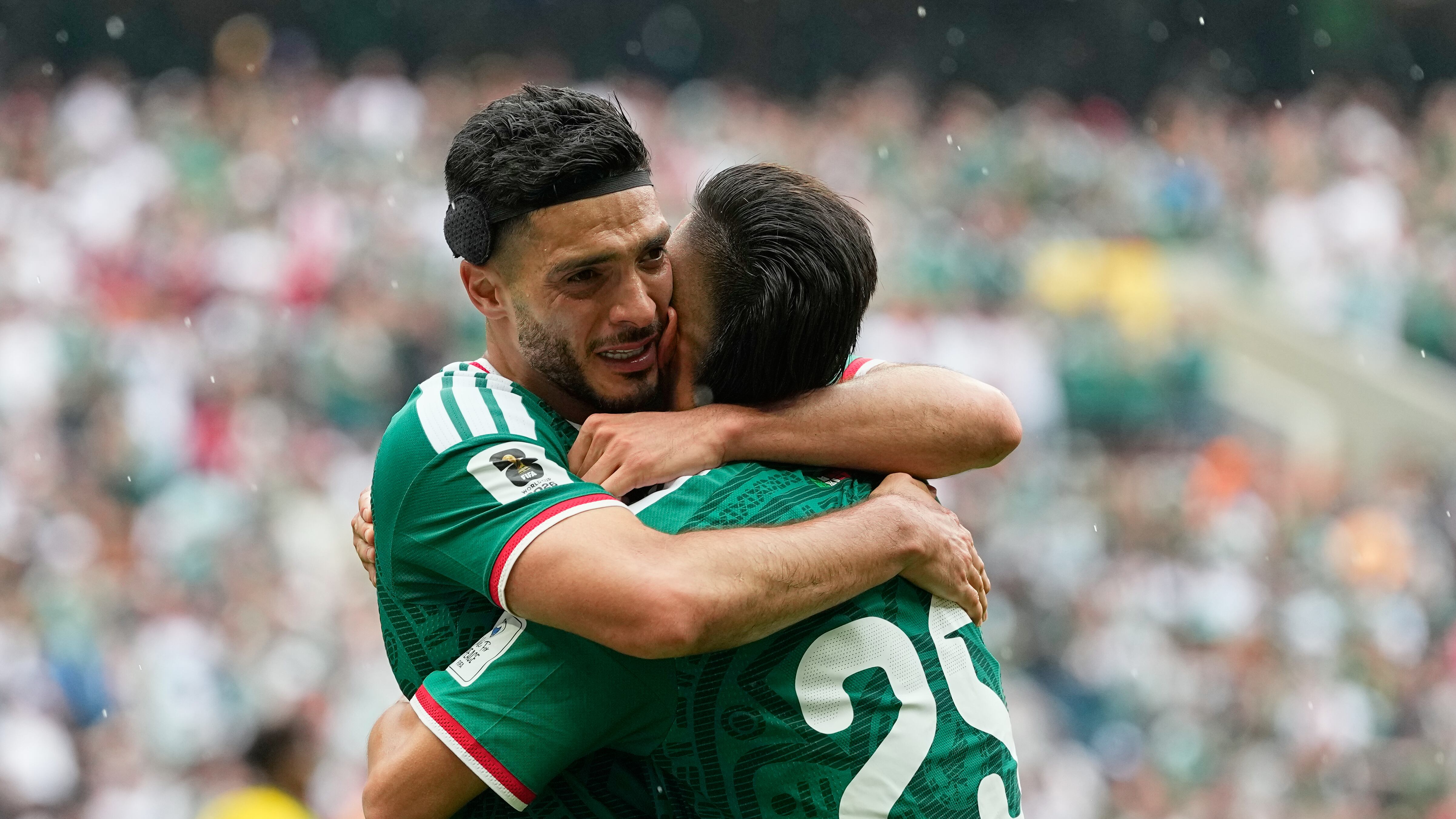 México conquista a la prensa internacional con la inauguración del Mundial