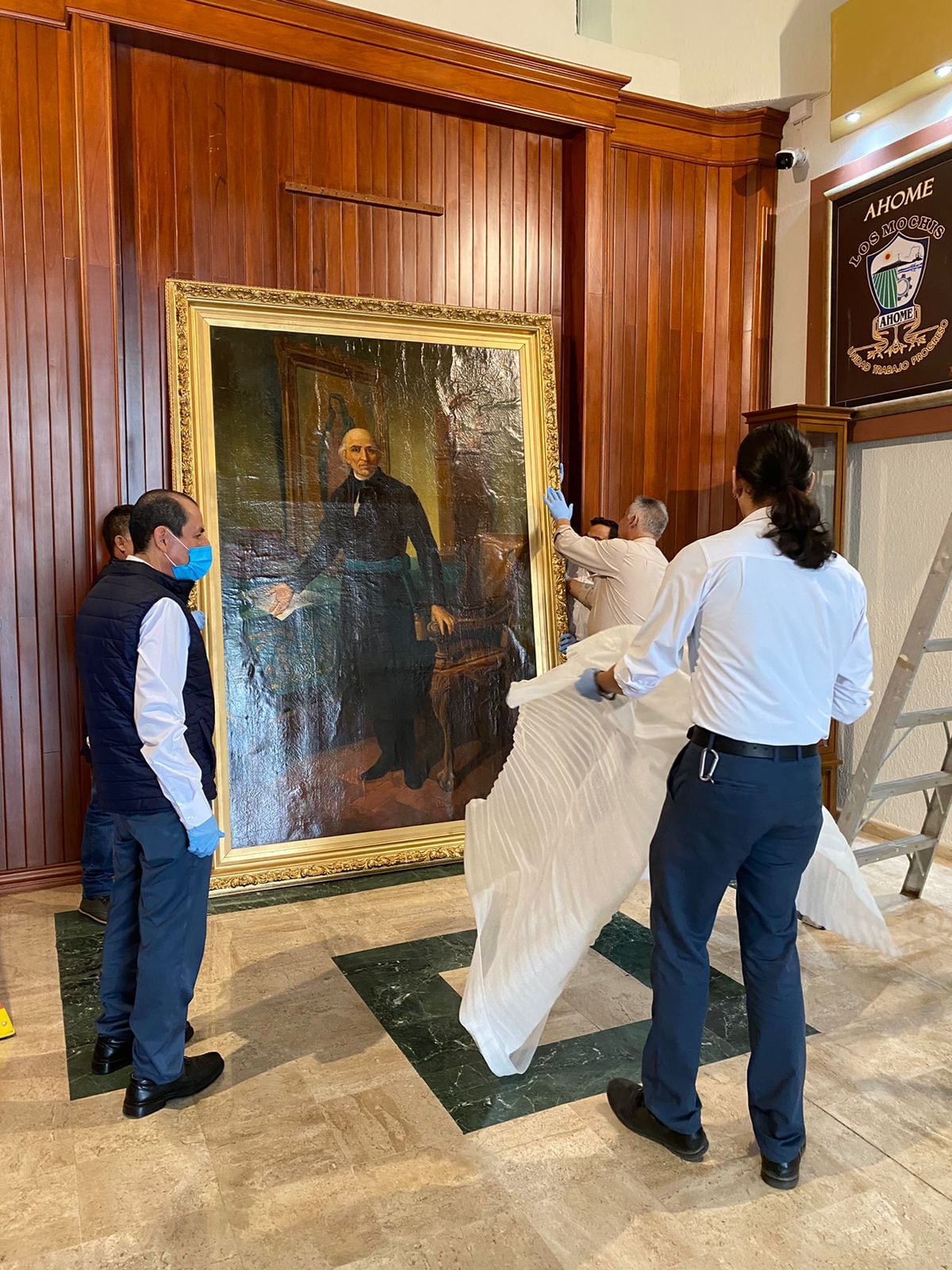 Peritaje sobre restauración de pintura de Miguel Hidalgo