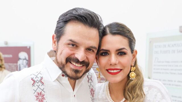 Zoé Robledo y Evelyn Salgado