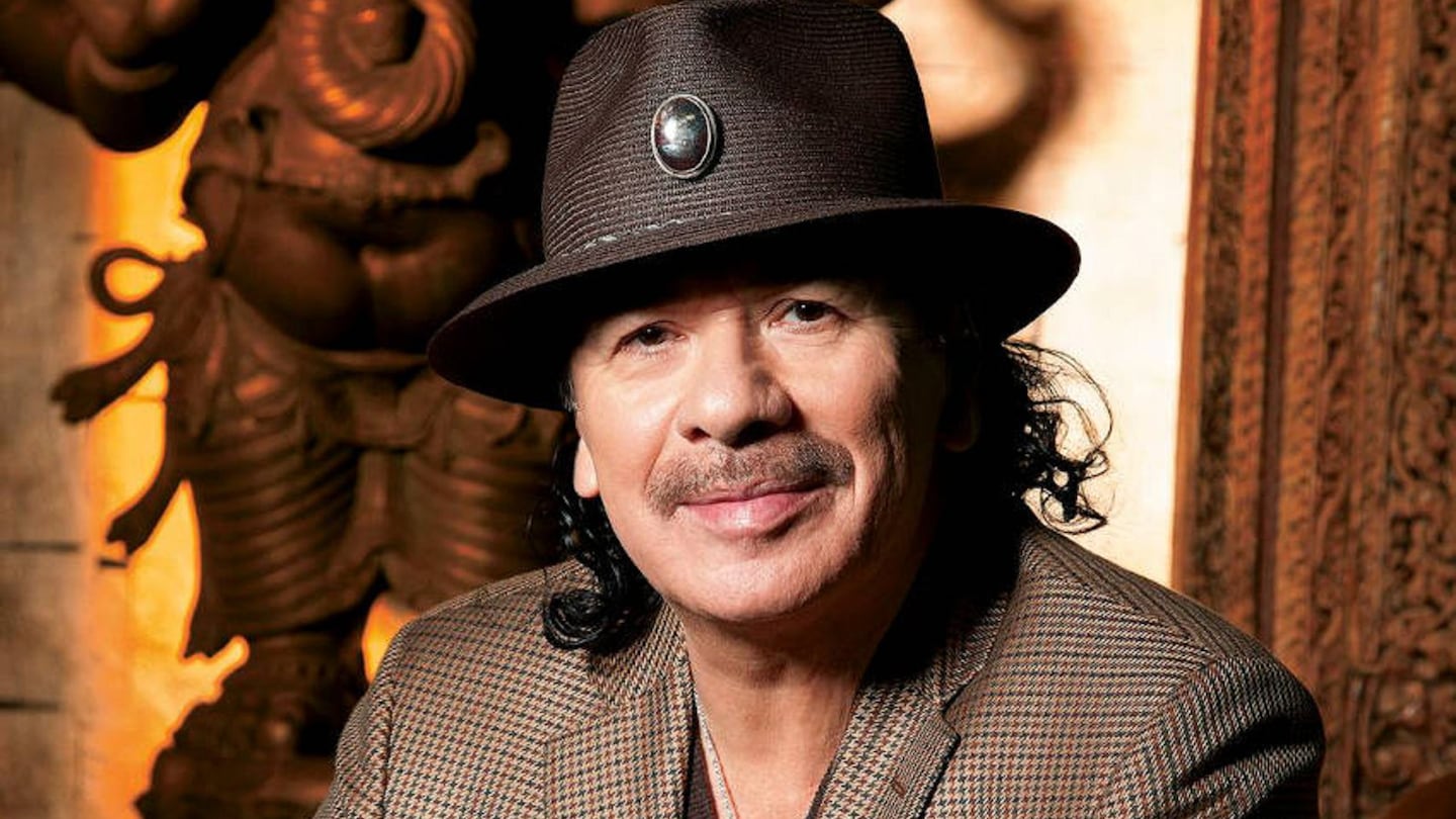 Quién es Carlos Santana? El guitarrista mexicano de 77 años ha tenido varias crisis de salud
