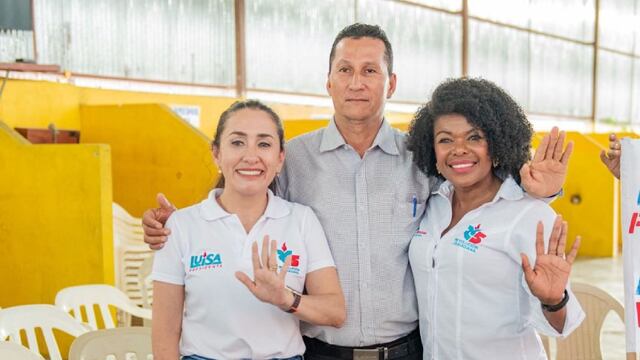 Pedro Briones (centro)