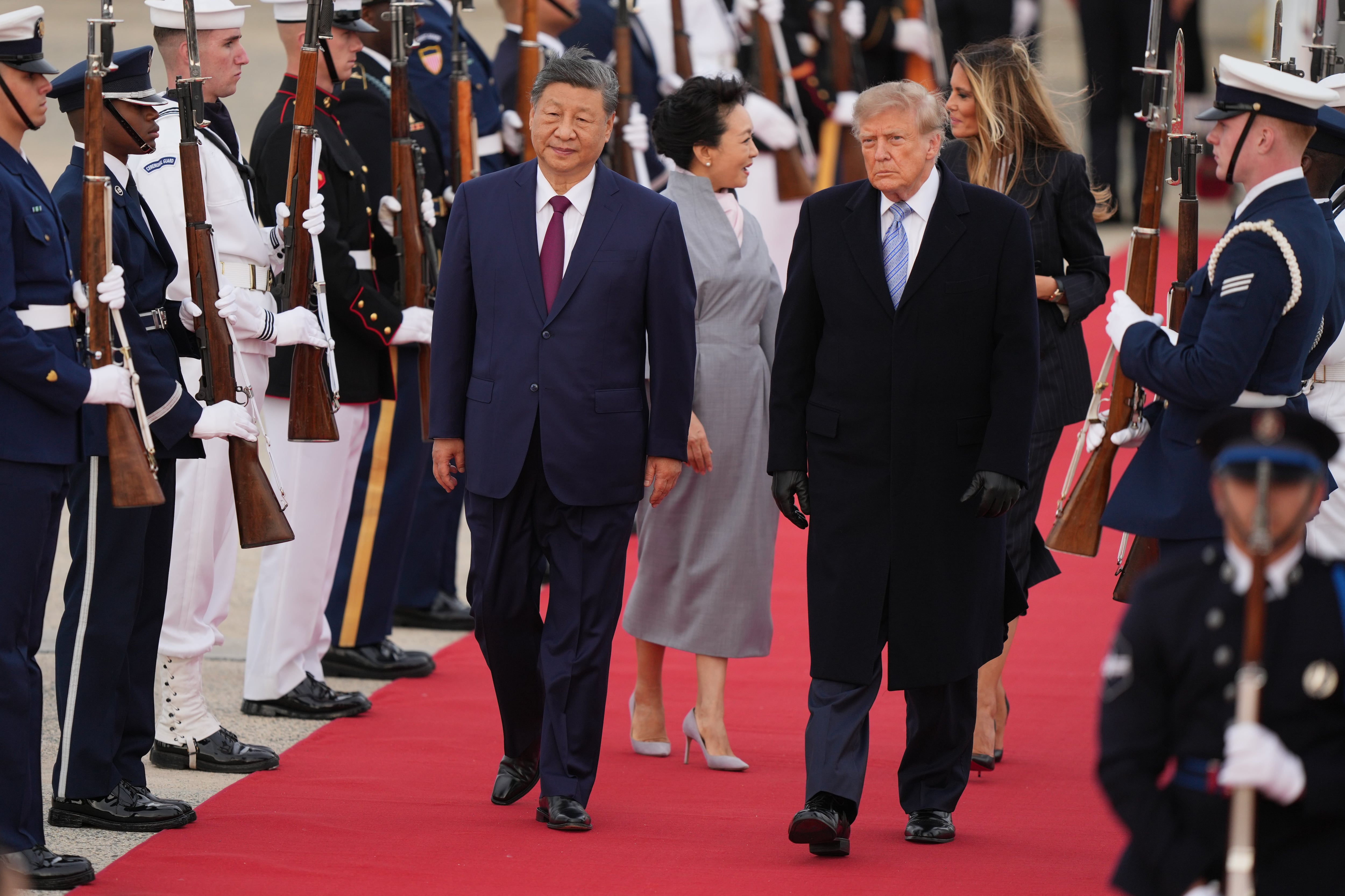 Donald Trump recibió a Xi Jinping en la base aérea Andrews