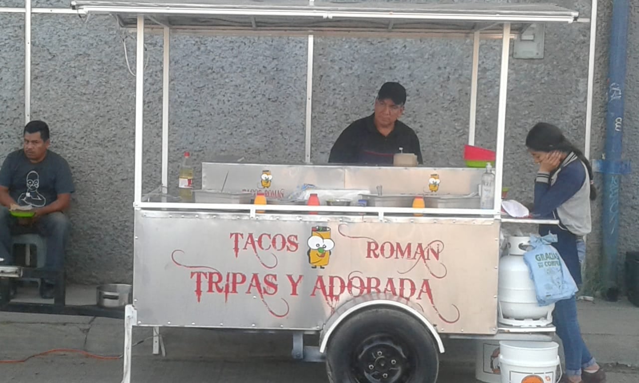 Originales tostitripas en Taquería Román en Durango.