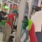 VIDEO: Ladrones golpean a policías en Bodega Aurrerá de CDMX; detienen a 3 presuntos narcomenudistas por ataque
