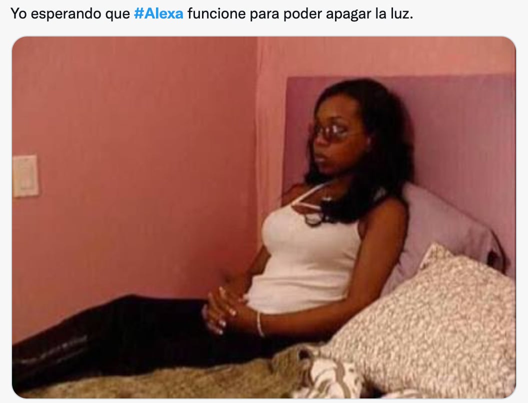 Memes sobre fallas de Alexa