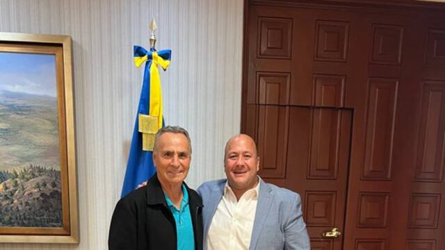 Enrique Alfaro propone honrar a Pelé