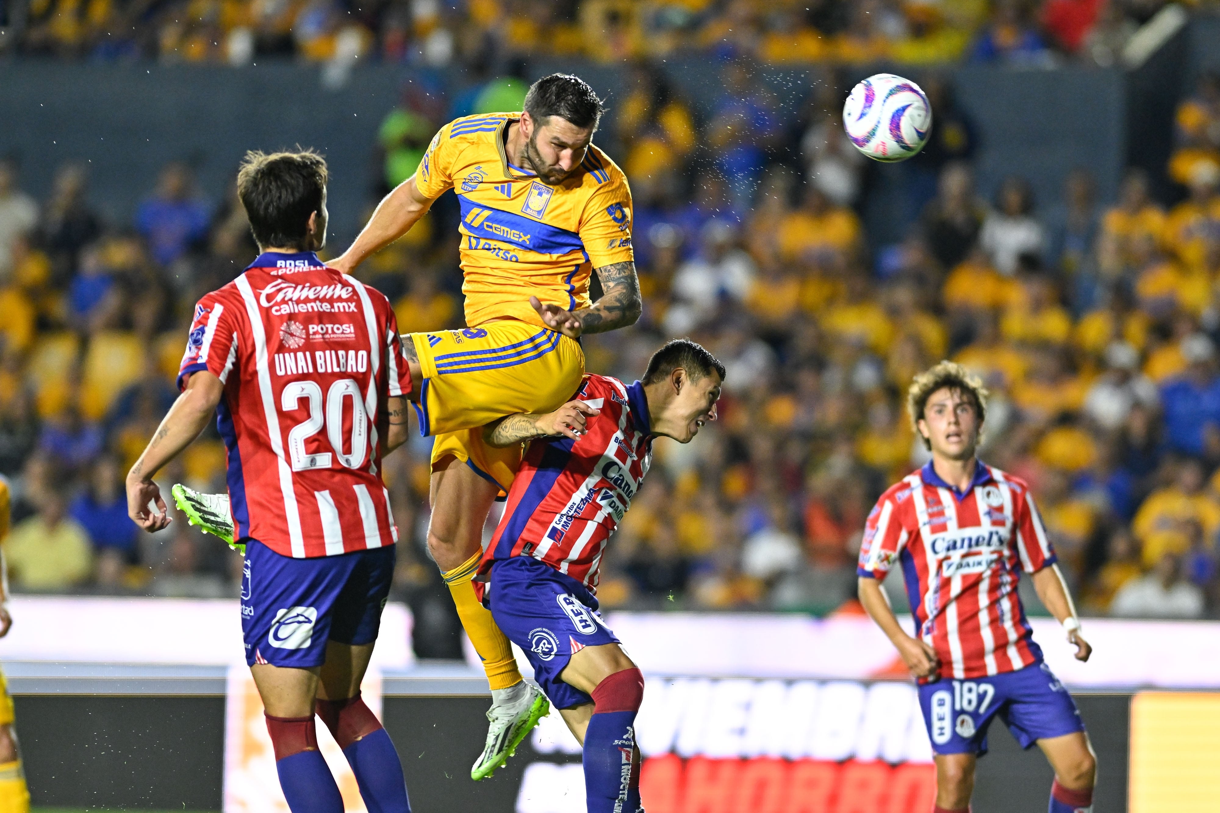 Tigres vs Atlético de San Luis.