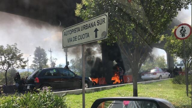 El bloqueo con fuego se prolongó por varios minutos.