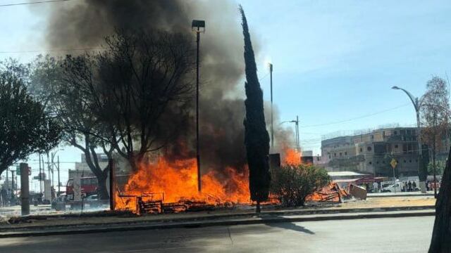 Incendio en campamento en Reforma.