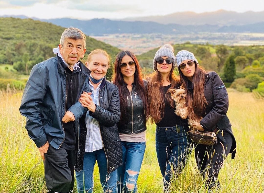 Jessica Cediel y toda su familia.