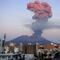 Volcán Sakurajima: Erupción en uno de los cráteres dejó impactantes imágenes