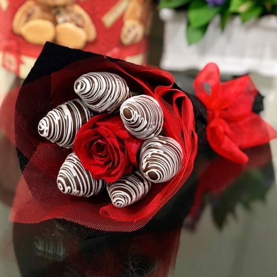 Ramo de fresas con chocolate
