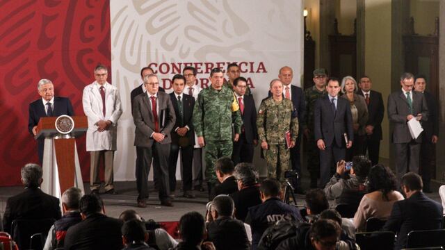Conferencia del presidente AMLO junto a personal de Salud y las Fuerzas Armadas