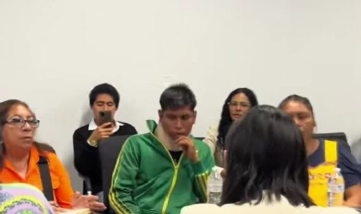 Misael Galván, el vendedor de fruta en Tehuacán, Puebla, en reunión con diputados