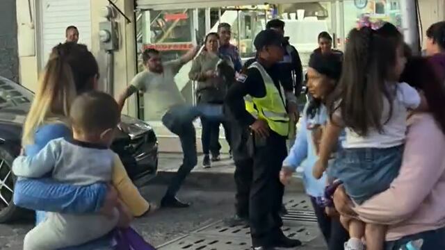 Conductor agrede verbal y físicamente a mujeres en la marcha 8M de Pachuca, Hidalgo