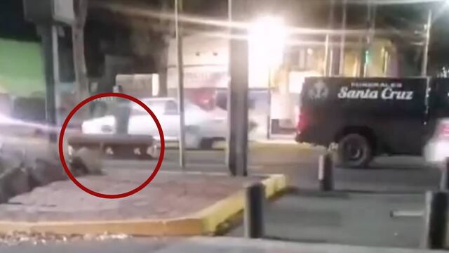 Ataúd cae de unidad en calles de Morelia